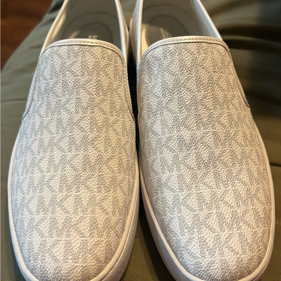 Michael Kors Textured Gray Loafers - Picture 1 of 6